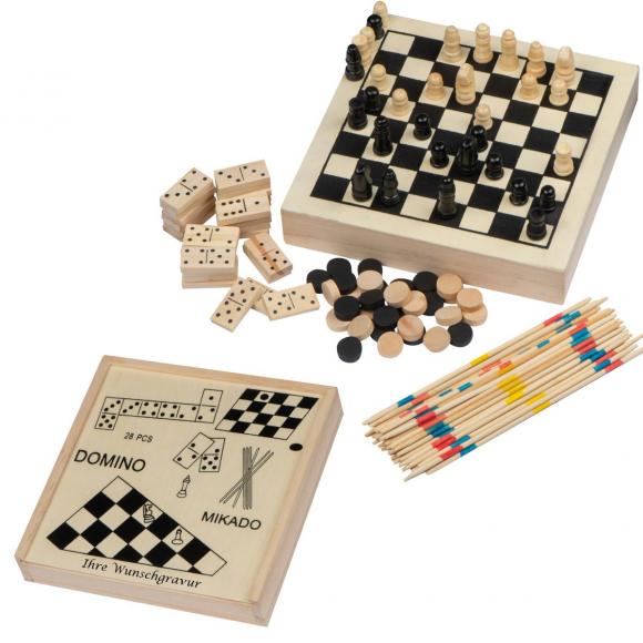 Spieleset in einer Holzbox mit Schach, Mikado, Dame, Domino mit Gravur